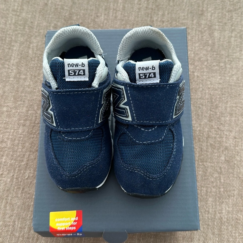 Lightly worn New Balance new-b navy sneakers